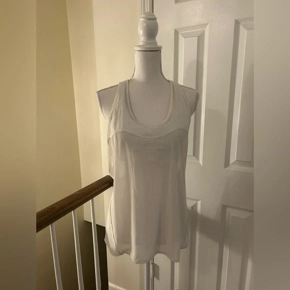 Lululemon Light and Breezy Tank - Picture 13 of 15